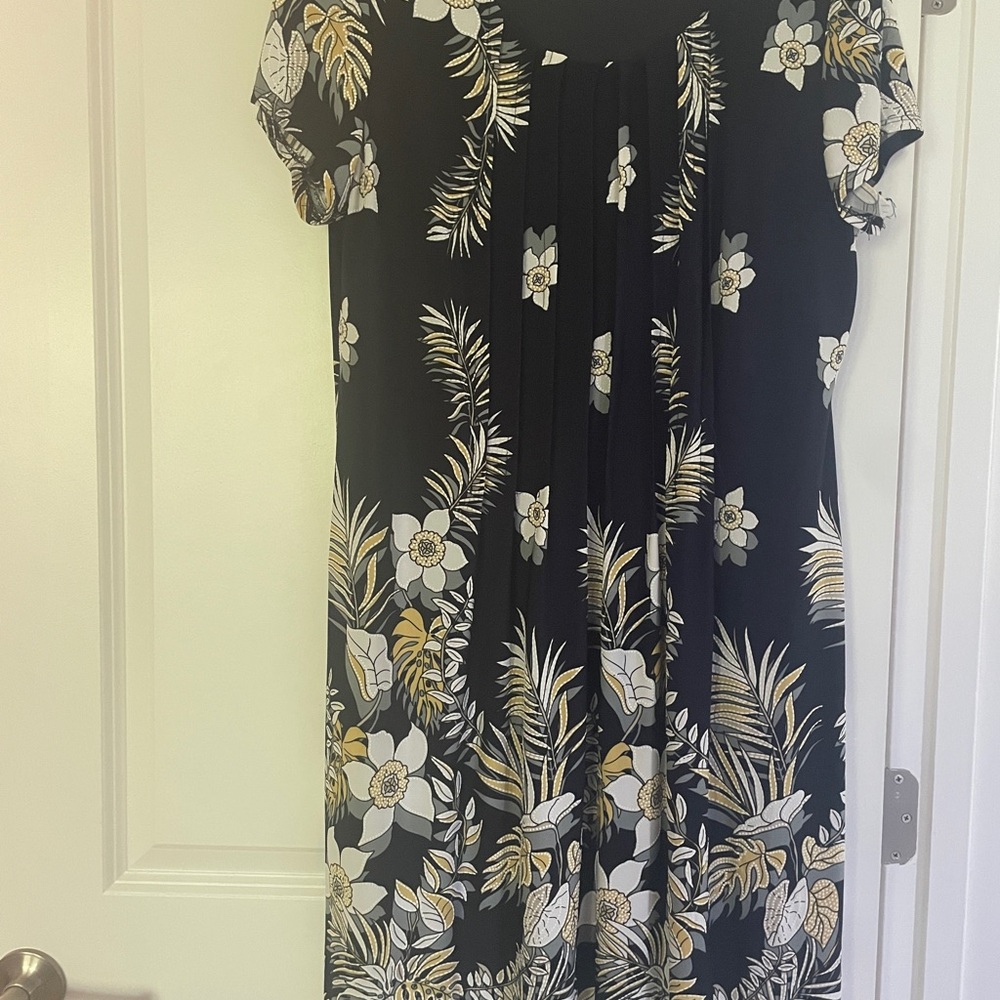 Elegant Perceptions Blue Tropical Mid Knee Dress